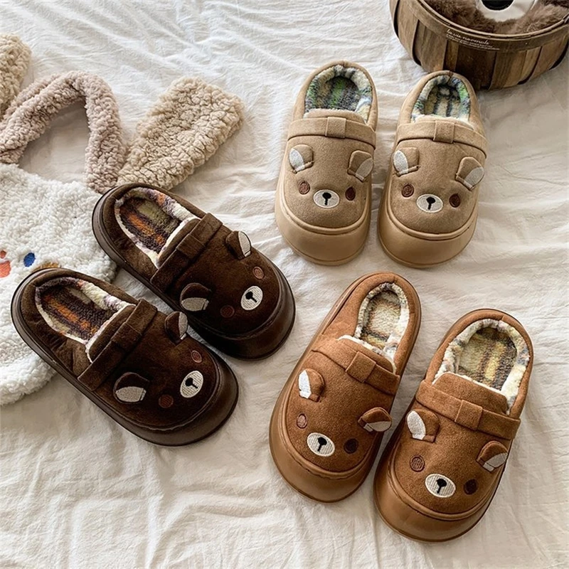 شبشب منزل الدب القطيفة اللطيفة من Rilakkumaed للرجال والنساء، جزء سفلي ناعم مضاد للانزلاق، أحذية قطنية للاستخدام الداخلي والخارجي، غرفة نوم شتوية دافئة