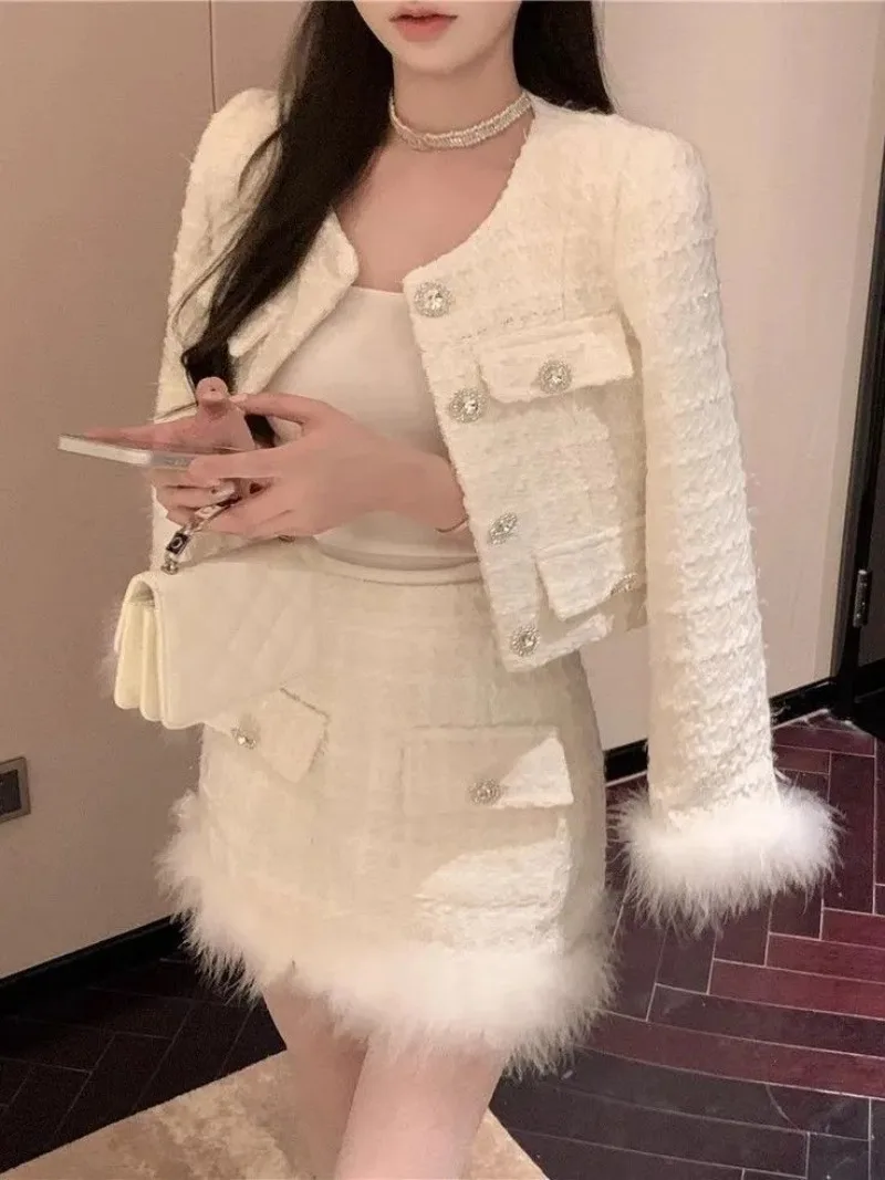 

Dress Women's 2025 New Small Fragrance Temperament Ladies Two-piece Winter Feather Short Coat Women Suit