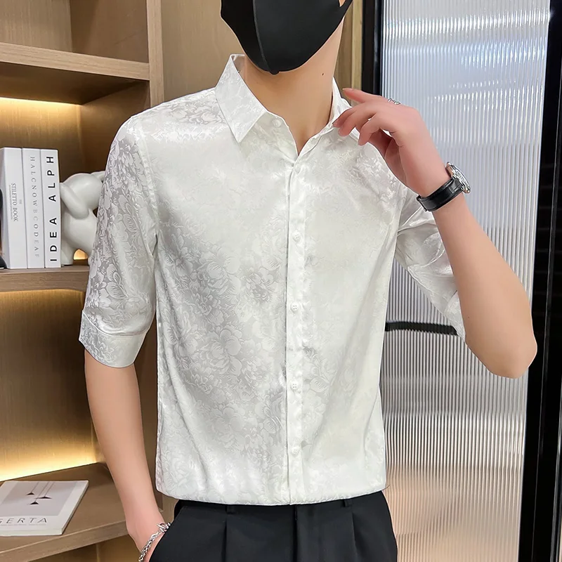 

Ice Silk Men's irt with Floral Embroidery Slim Fit ort Sve Faionable Breathable Lightweight Summer Casual Sle