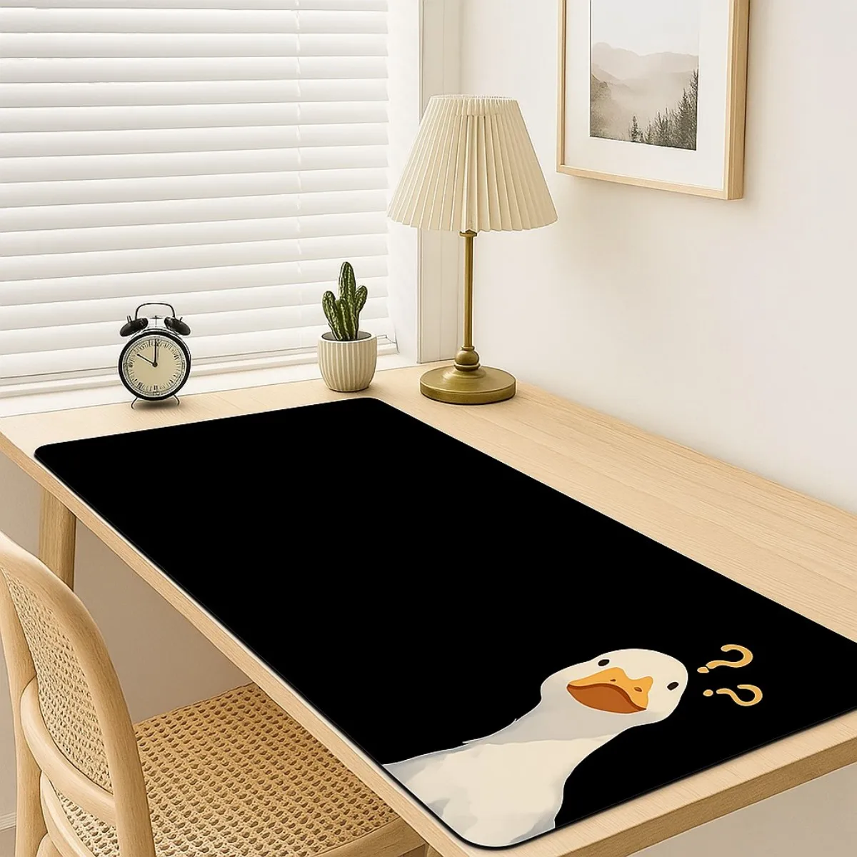 1 tappetino per mouse Question Duck, base in gomma antiscivolo |   Ideale per l'arredamento dell'home office |   Design artistico animale divertente nero |   Accessorio da scrivania