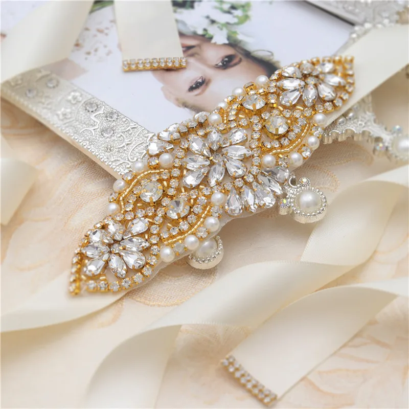 

Luxury Bridal Rhinestone & Pearl Waist Cincher, Versatile Embellished Belt for Wedding & Fashion Accessories