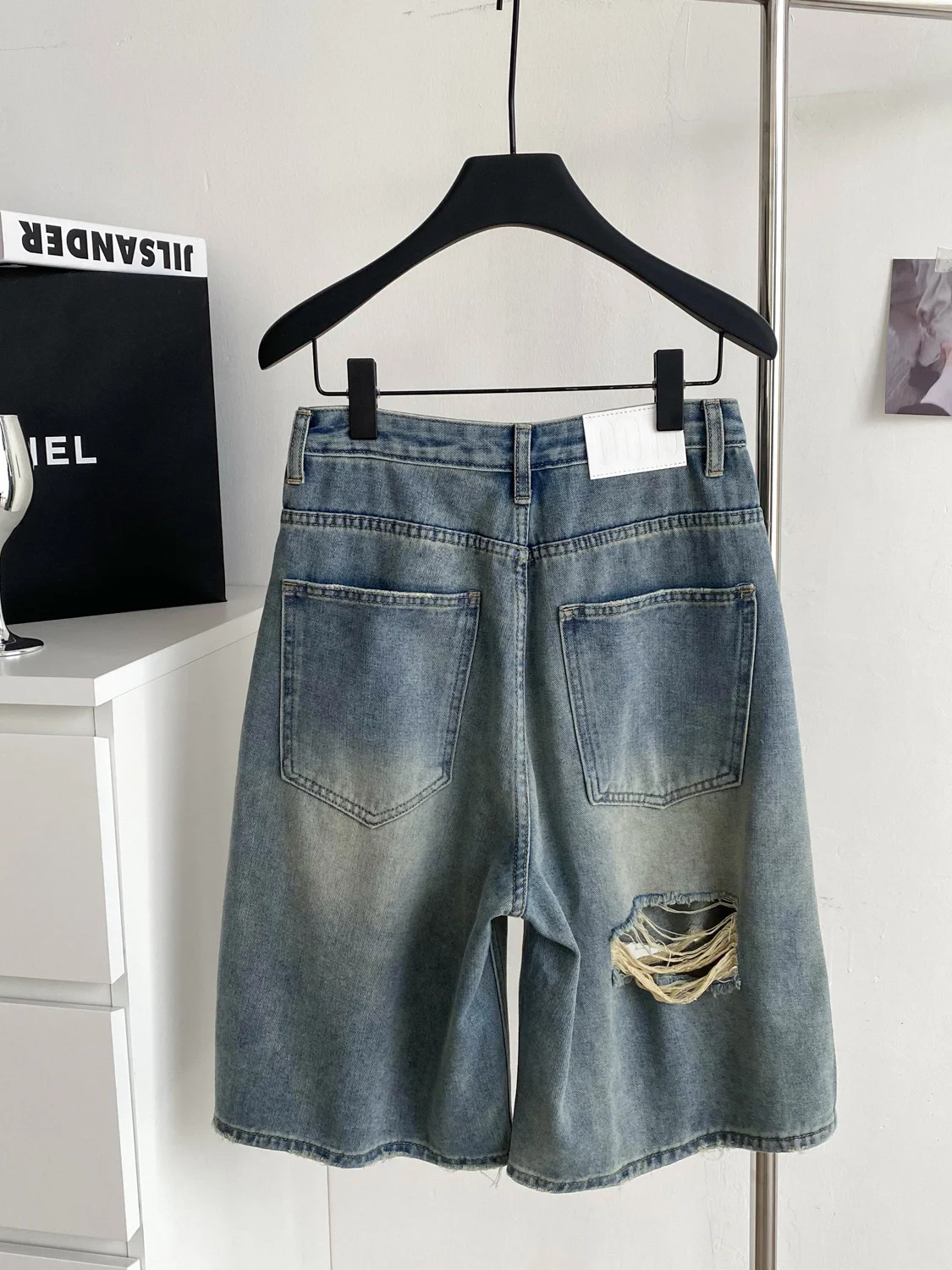 

Retro Korean Faion Design Hollow out Frayed Wide Leg Jeans Women Loose Slimming Casual Five Inch Pants High Waist Zipper