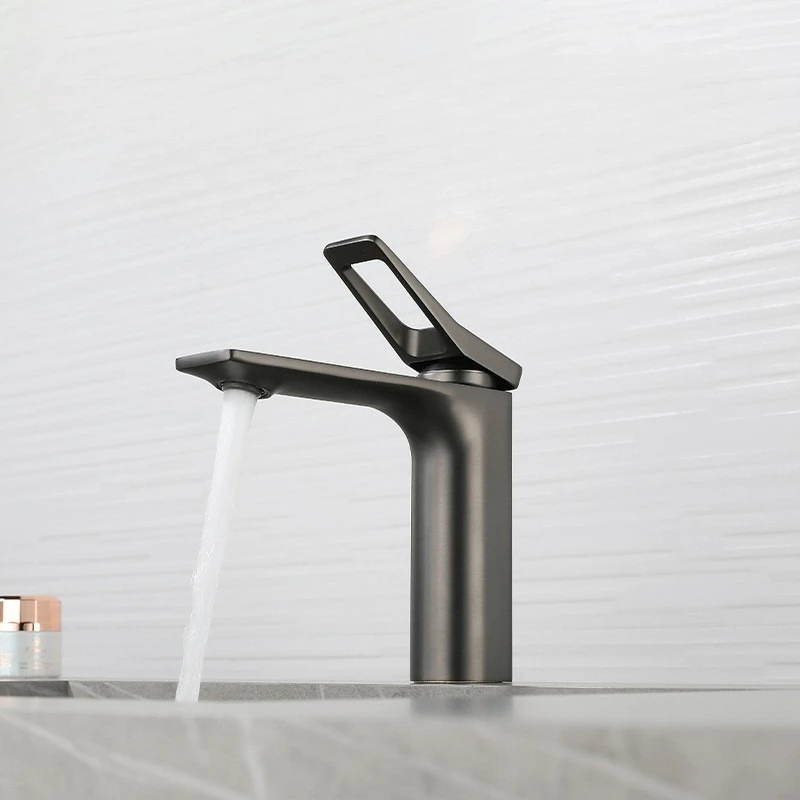 

Bathroom Faucet Cold And Hot Water Mixer Sink Tap Single Handle Deck Mounted Brushed Tap Toilet Hotel Wash Basin Bathroom Home