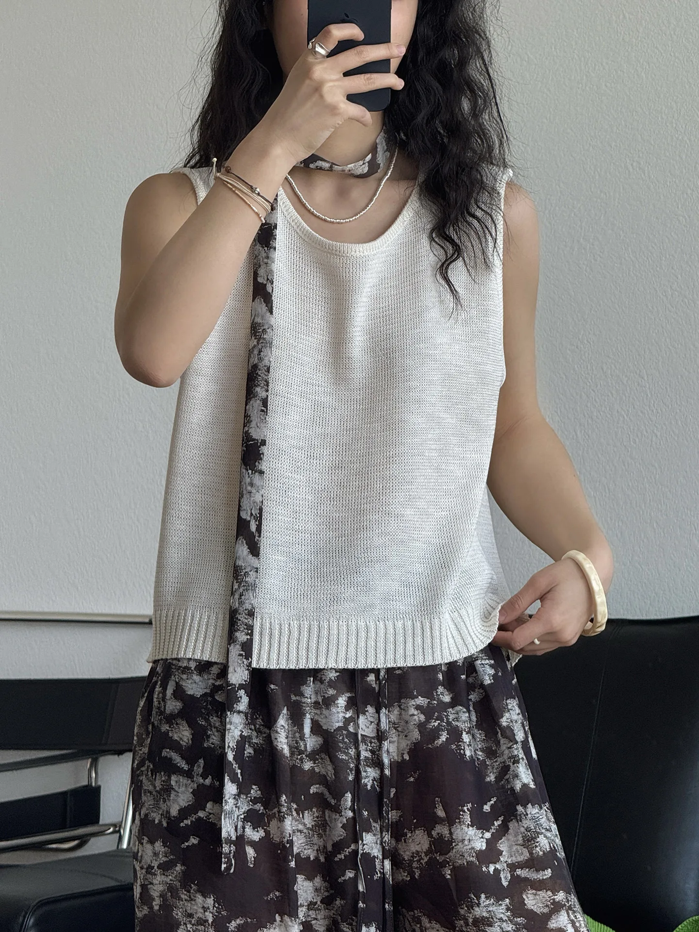 Primavera e verão feminino casual cor sólida em torno do pescoço sem mangas camisola solta