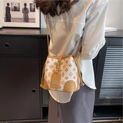 2024 Retro Design Women's Bag Fashion Flower Crossbody Bucket Bag Texture Shoulder Bag Drawstring Bag