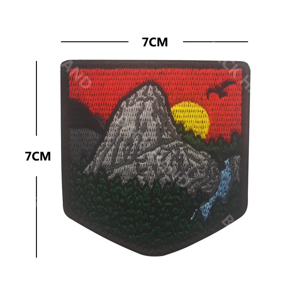 Outdoor Camping Tactical Patch Compass Wolf Embroidered Patch HOOK LOOP Badge Fit Backpack Jackets Clothing Stickers Embroidery