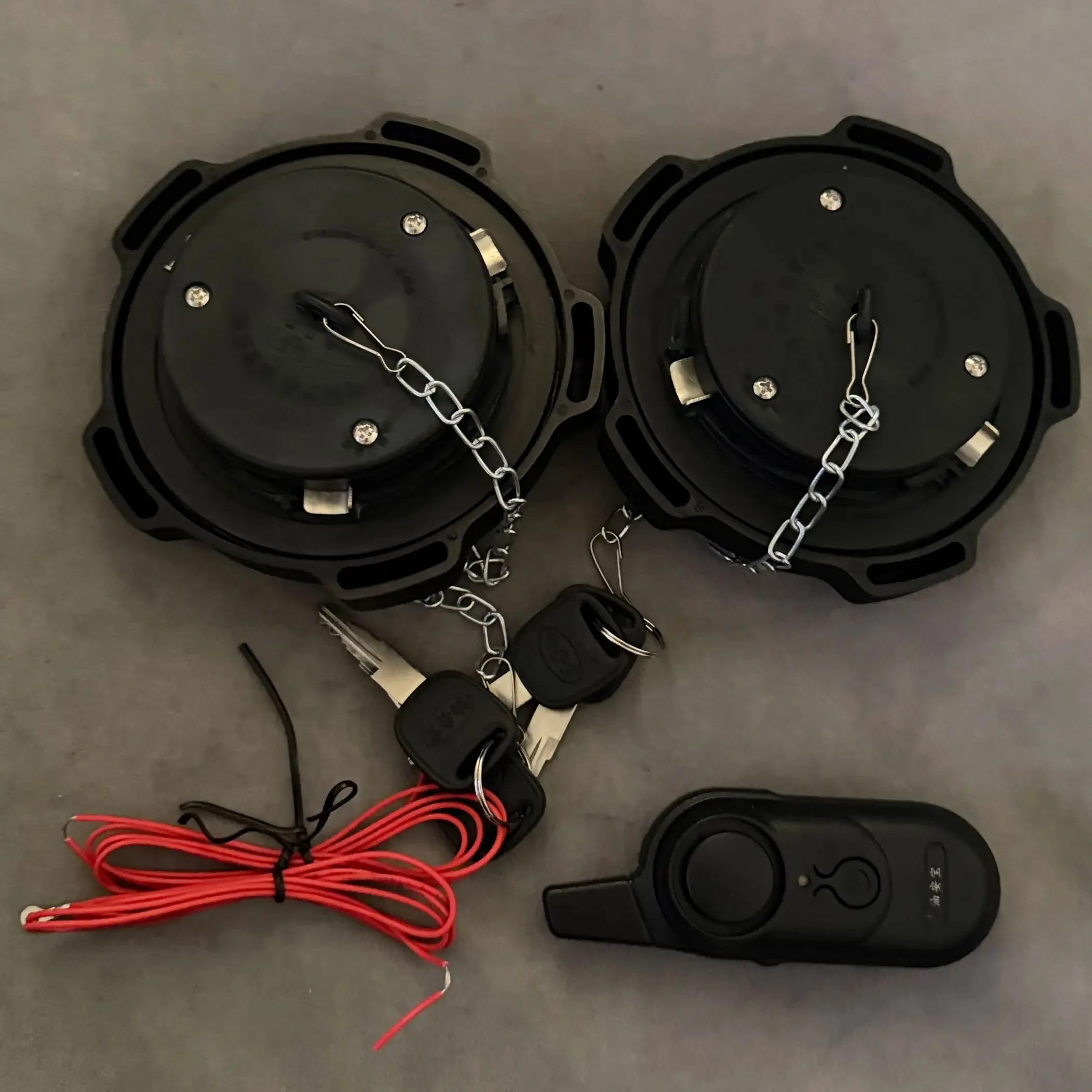 Peacefulness Big truck fuel tank burglar alarm truck anti-theft artifact for liberation j6p fuel tank cap day V fuel tank cap