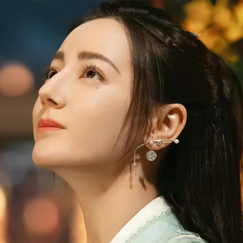 Ji Yunhe, the same earring as Jun Chu, new personalized high-end, Dilireba, the same earring for women