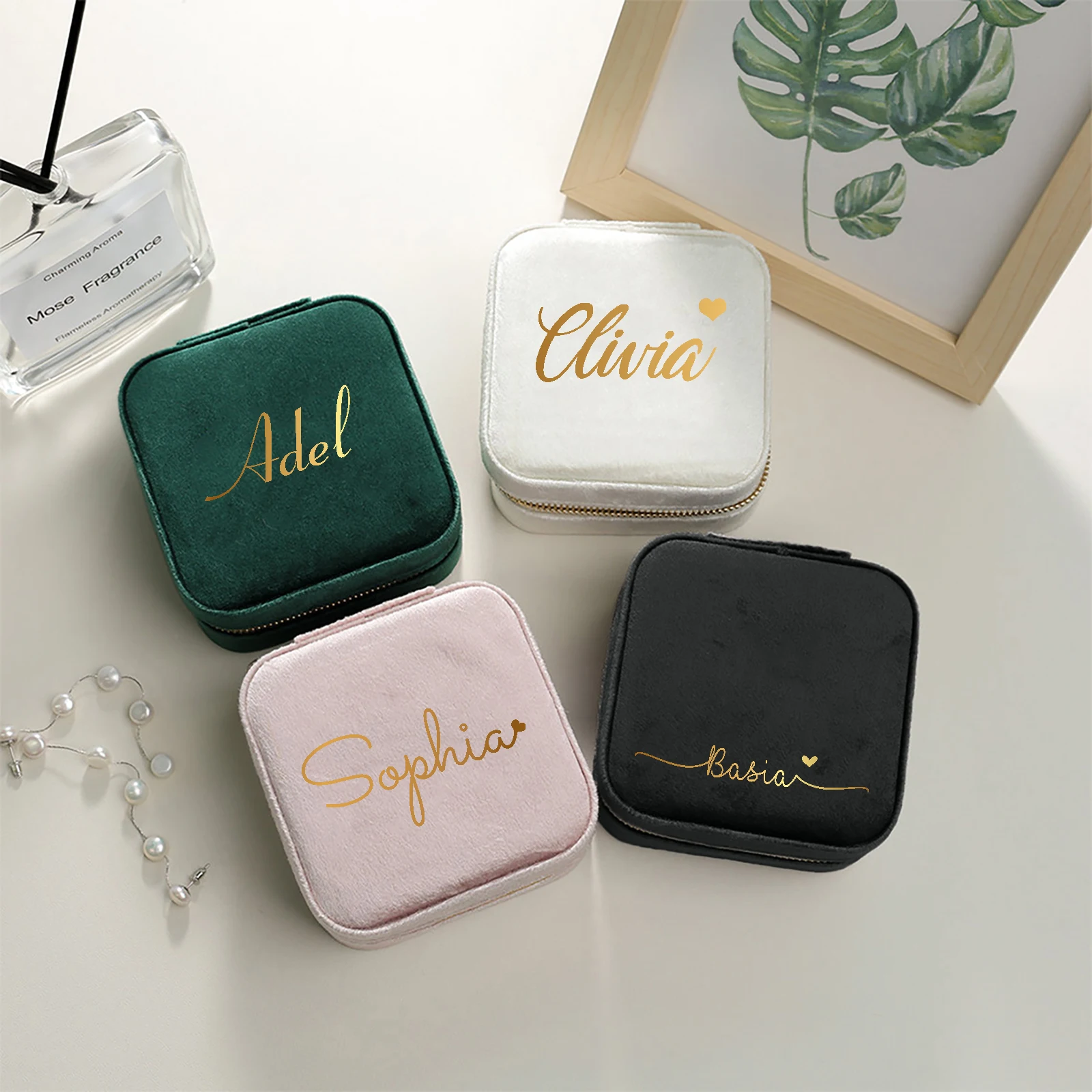 Personalized Velvet Jewelry Box, Bridal Shower Gift, Bridesmaid Gift, Wedding Favors, Custom Jewelry Box, Travel Jewelry Case