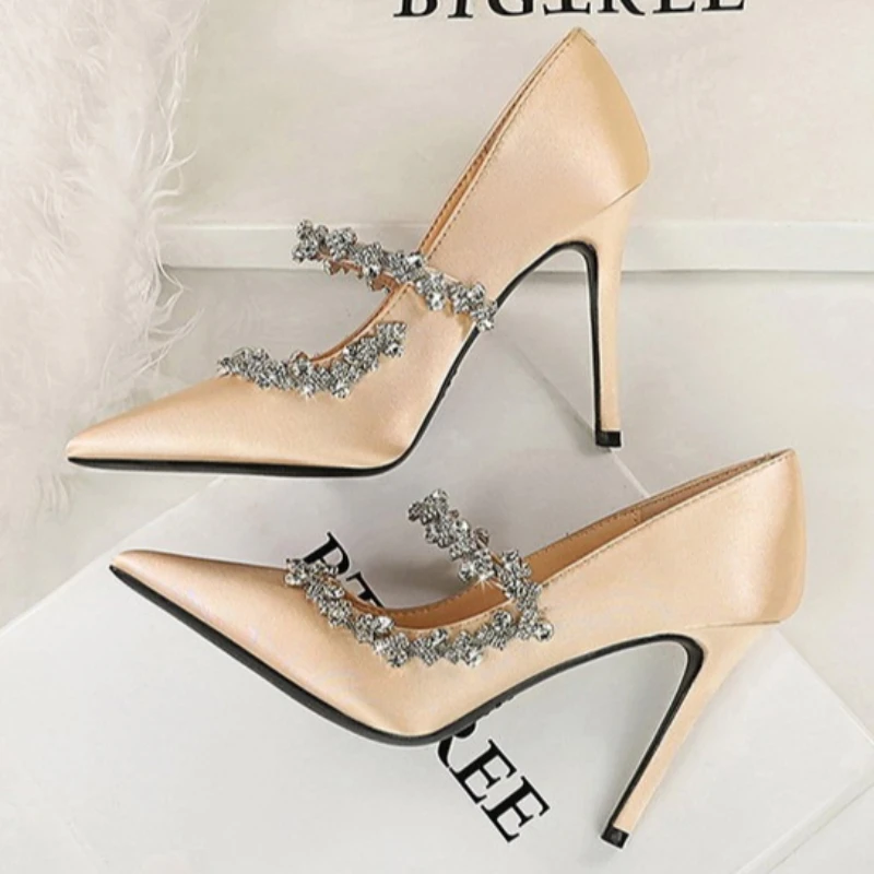 Womens Shoes 2026 New Water Diamond High Heels Slim Heeled Pointed Shoes for Women Headband Comfortable Sandals Zapatos De Mujer