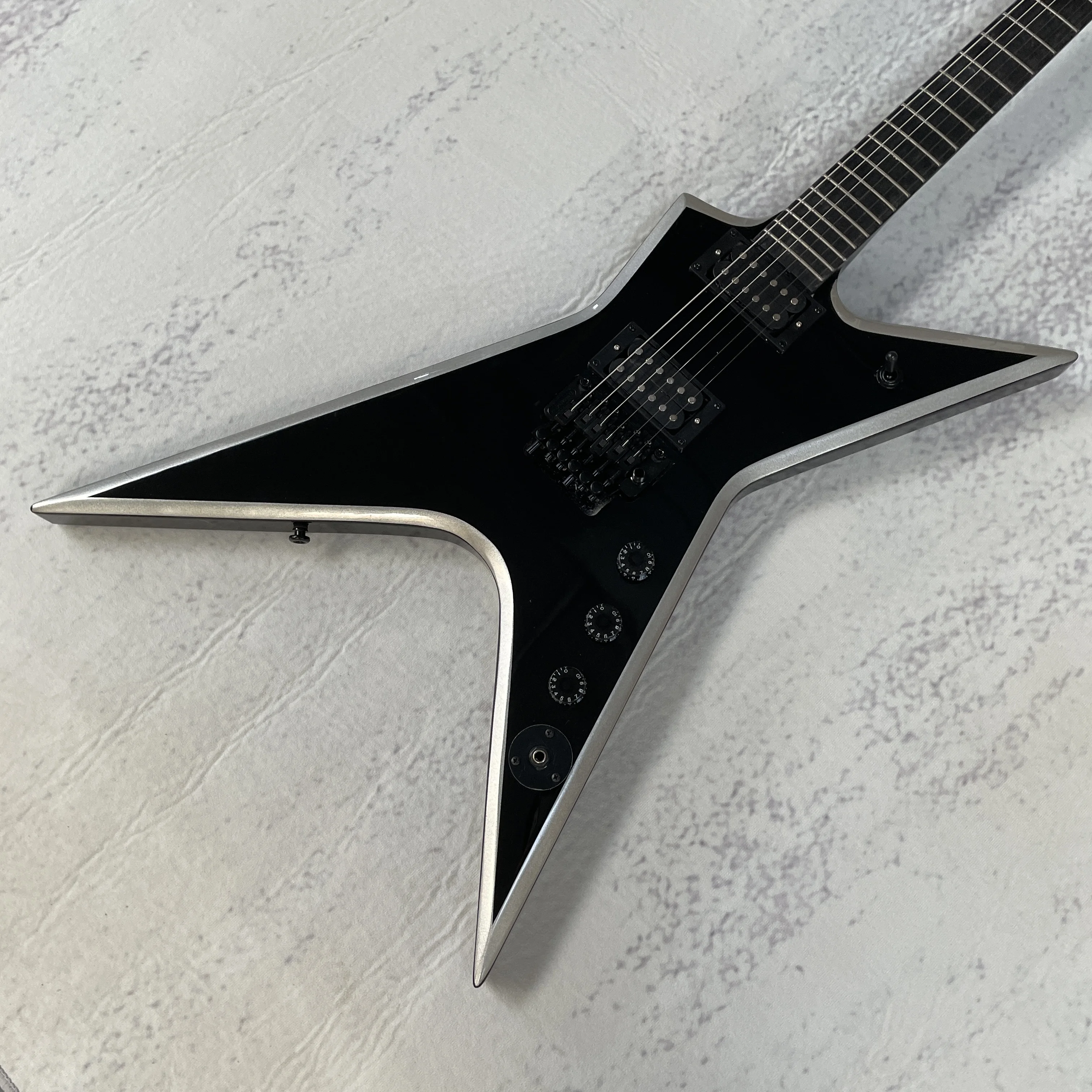 

Электрогитара с шестью струнами, синяя, с серебристым грифом, звукоснимателем хамбакер, тремоло-системой, корпус из красного дерева, для музыкантов и гитаристов