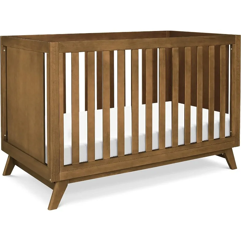 Otto 3-in-1 Convertible Crib di Walnut, Greenguard Gold bersertifikat