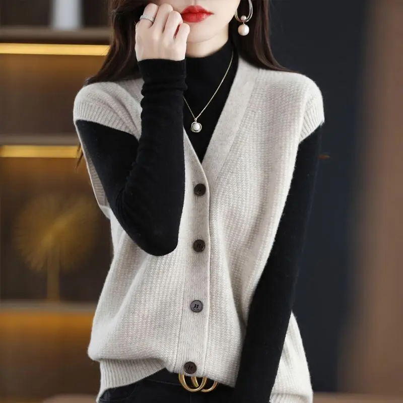 Women\'s 2023 Autumn Winter New V-neck Solid Color Knitted Cardigan Button Korean Loose All Match Sleeveless Sweater Vest Tops