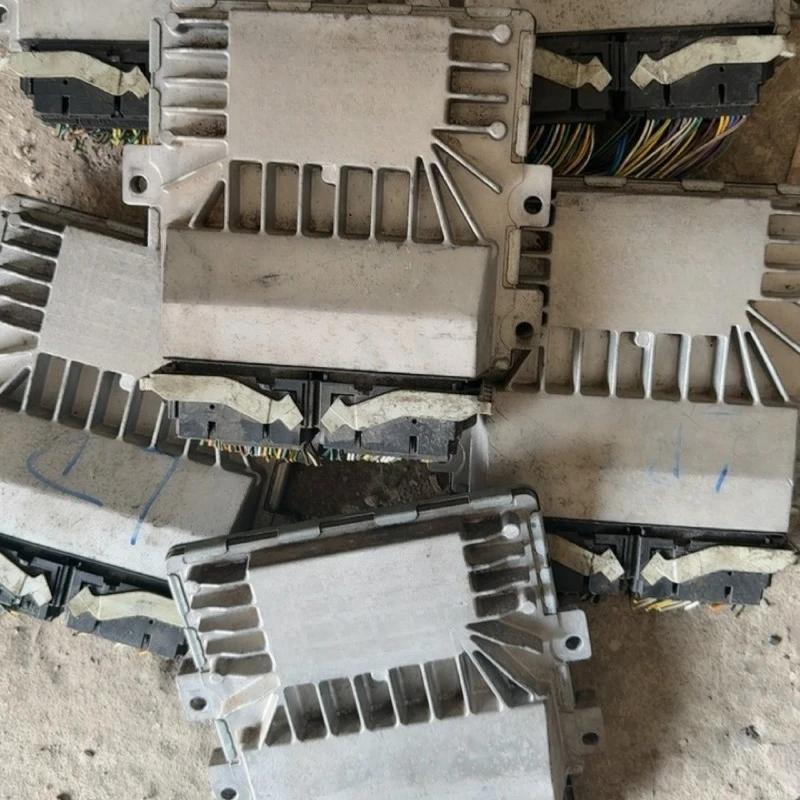 Engine Computer EDA8-12B684-GA Body Computer