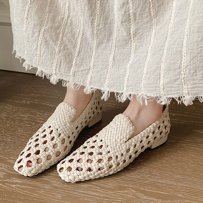 2026 Fashion Hot Sale Genuine Leather Braided Sandals Women Low Heel Breathable Summer Loafers Sandals Female Leisure Pumps view 2
