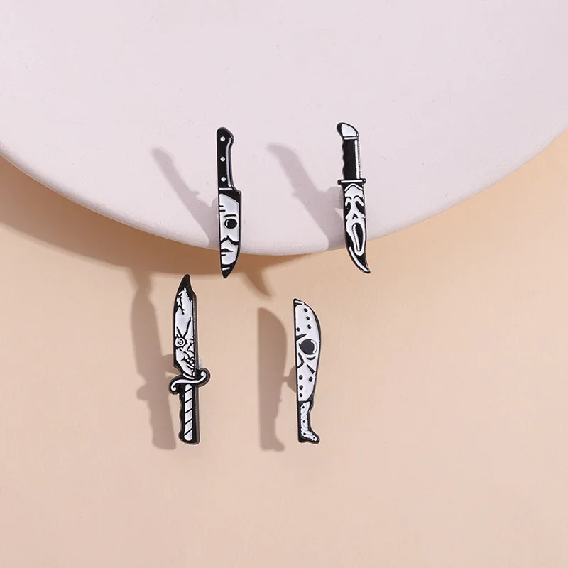 New Trend Skull Metal Brooch Dark Halloween Clothing Decoration Props Emblem Jewelry Gift Wholesale