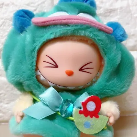 Het Sanrio Labubu Cape Set Söt Sittande Fest KT Melody Kuromi Kläder Monster Vinyl Dockkläder Julklappsleksaker 12 best sales Fran Bow plysch - №12