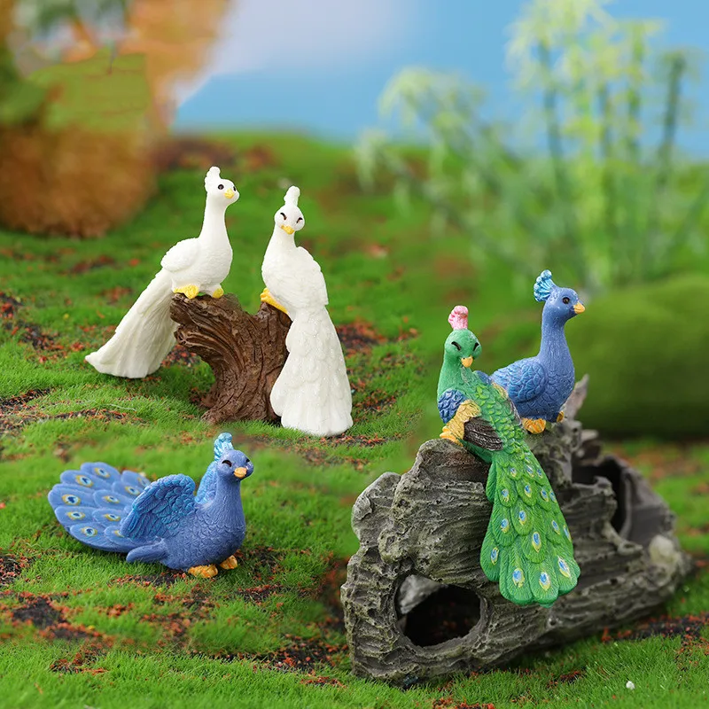 Figurines Miniature Blue Green White Cartoon Peacock Micro Landscape Ornaments For Home Decorations Kawaii Animal Room Decor