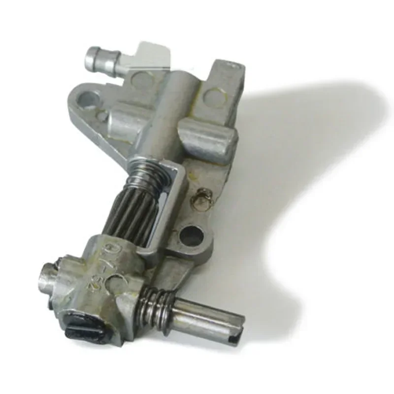 ~Oil Drive Pump Chainsaw 5200 Oil Pump For Chinese Chainsaw 4500 5200 5800 58CC 52CC 45CC Tarus For 1Silverline