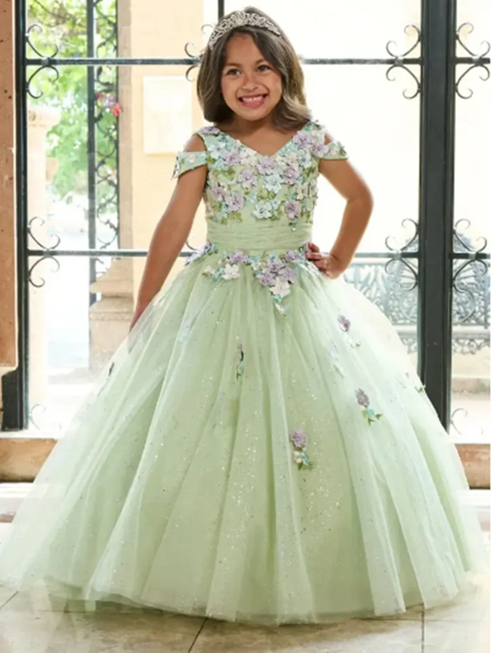 

Customized Luxury Flower Girl Dresses For Wedding Floral Appliques Tulle Glitter Floor Length Quinceanera Birthday Banquet Gown
