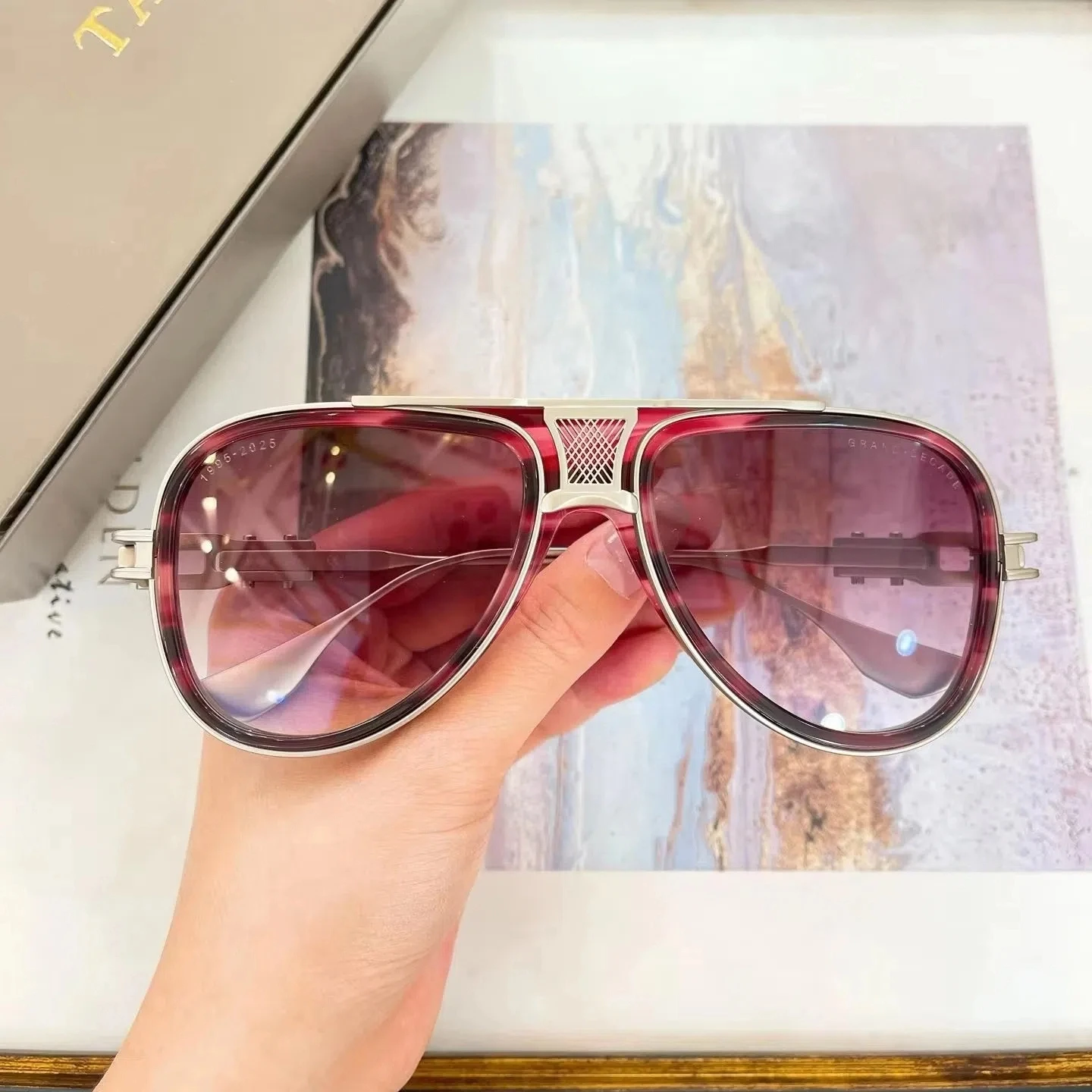 

Original Factory For DIYTA DT GRAND-DECADE DTS460-A With Brand Box Polarized Gradient Driving Anti-Glare Men Women Sunglasses