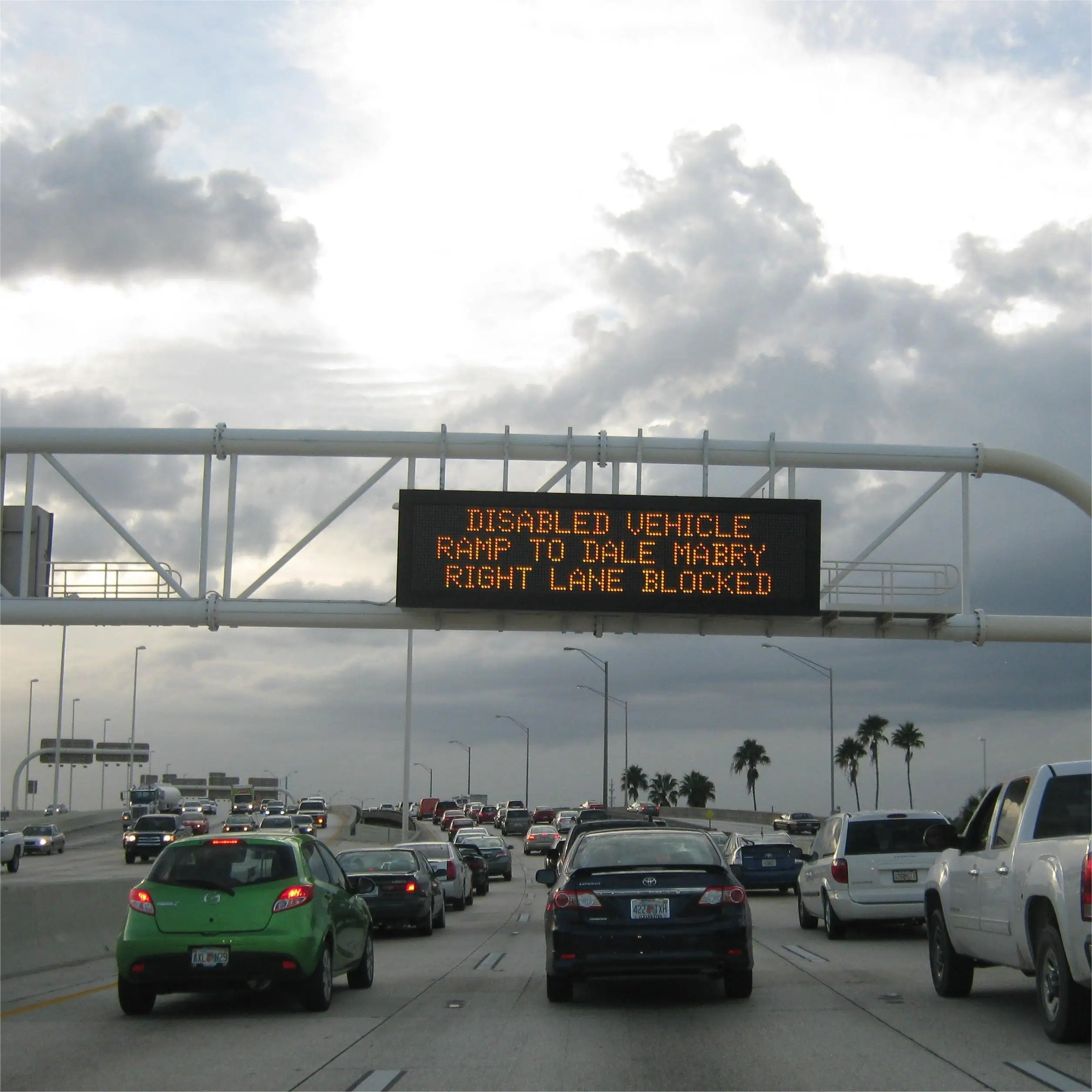 DIP LED Traffic Warning VMS Panel Variable Message Sign for Severe Weather Road