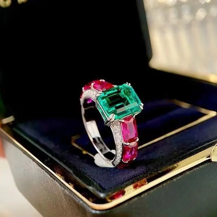 2023 New Vintage Two Tone Lab Emerald Luxury Wedding Band Ring for Woemn Princess Cut CZ Delicate Engagement Ring Finger Jewelry