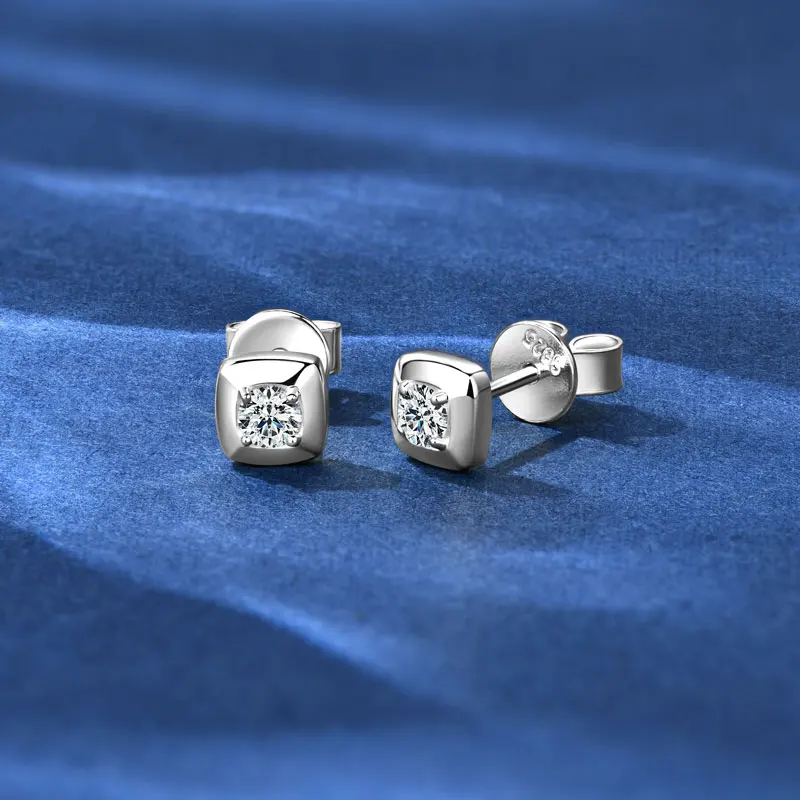 IOGOU 3mm D VVS1 Round Moissanite Square Shape Stud Earrings for Women Men Genuine 925 Silver Minimalist Fine Jewelry Party Gift