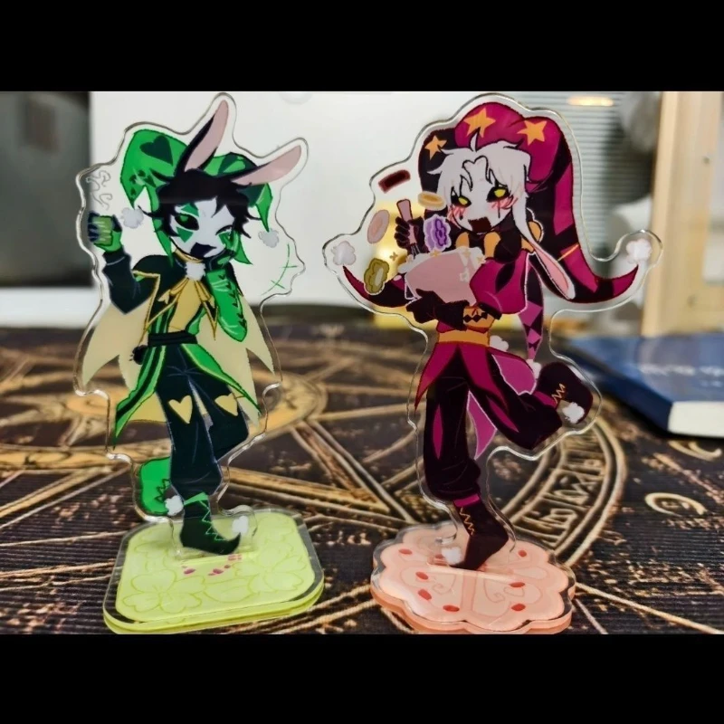 ゲームザ・フリーク・サーカスピエロ・ハーレクインコスプレフィギュアスタンドアクリル座り姿勢立ちプレート装飾アクセサリー小道具