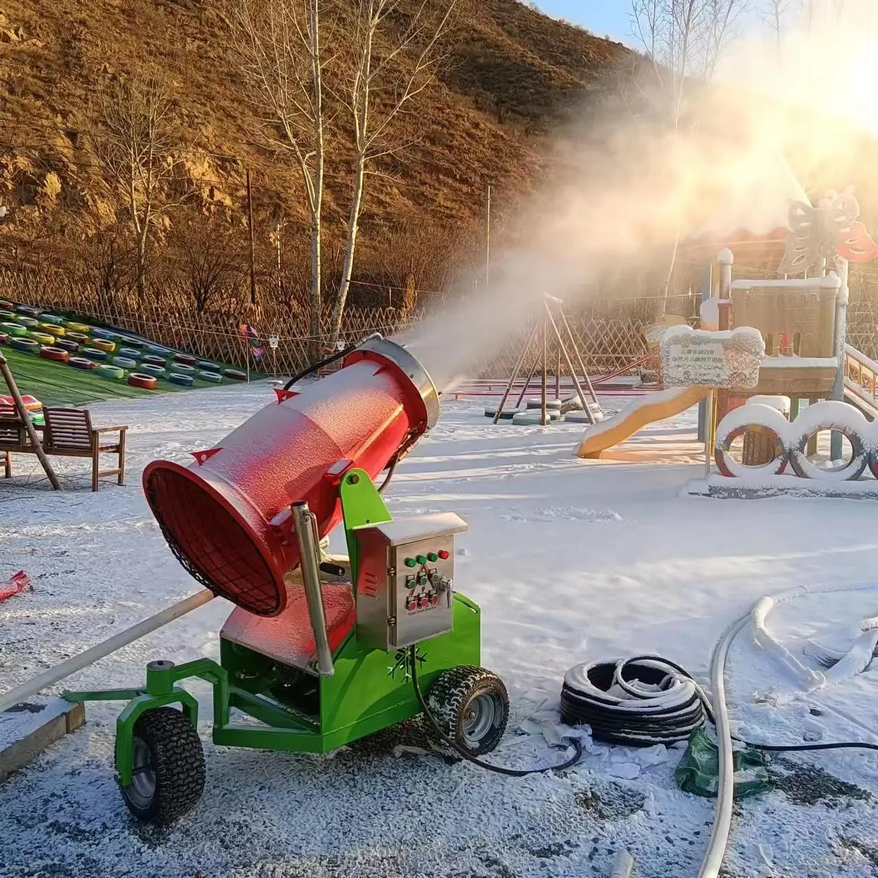 Movable Outdoor 360 Degree Rotating Snow Making Machine Small Ski Resort Cannon Ice Maker Shed