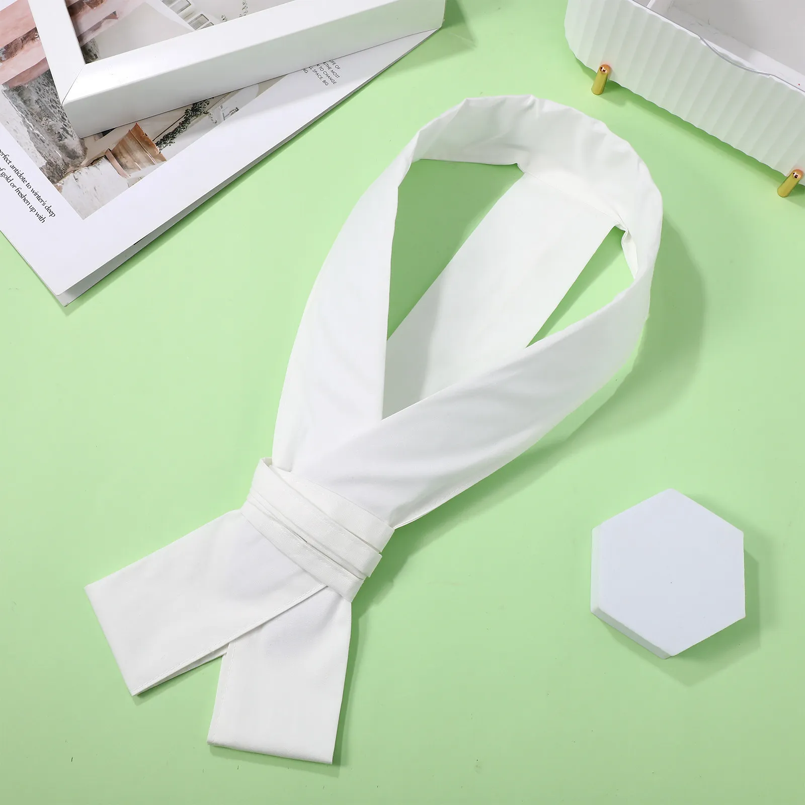 

Erishin Collar Core for Kimono 1 Piece Polyester Stiffener Insert to Enhance Collar Shape Ideal Kimono Accessories