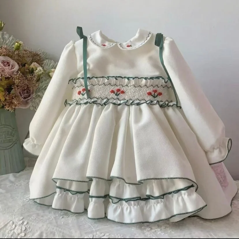 

0-8Y Baby Girl Autumn Winter Handmade Embroidery Smocked Vintage White Dress for Birthday Photography Holiday Eid Christmas A323
