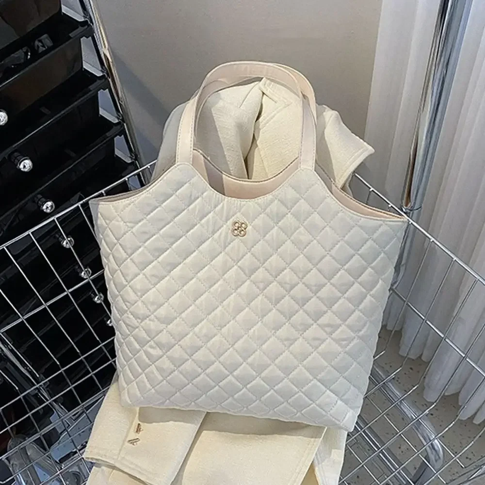 

Women Girls Large Capacity Shoulder Bags Female Totes Underarm Bags Casual Shopping Quilted Handbags