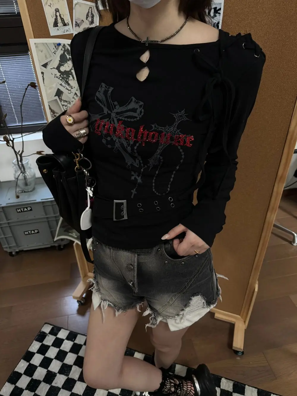 Onalippa American Retro Spicy Girl Tight Fitting Long Sleeved T-shirt Waistband Design Black Women Early Autumn New Punk Top