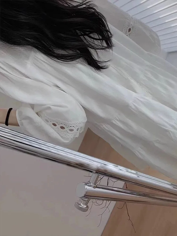 ผู้หญิงพัฟแขนเสื้อลูกไม้ Trim Boho สีขาวสุภาพสตรีฤดูร้อน A-Line ชุดเดรสสั้น Hollow OUT หวานแยก Tie-คอชุด