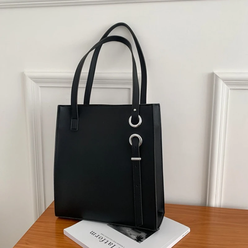 

Fashion Handbag Women's PU Shoulder Bag Retro Minimalist Travel Multifunctional Commuting Office Capacity Quality Handbag