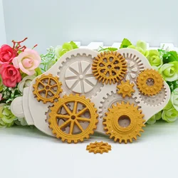 Gear Steam Engine Runner Resin Silicone Mold Kitchen Baking Decoration Tool DIY Cake Chocolate Dessert Candy Fondant Moulds