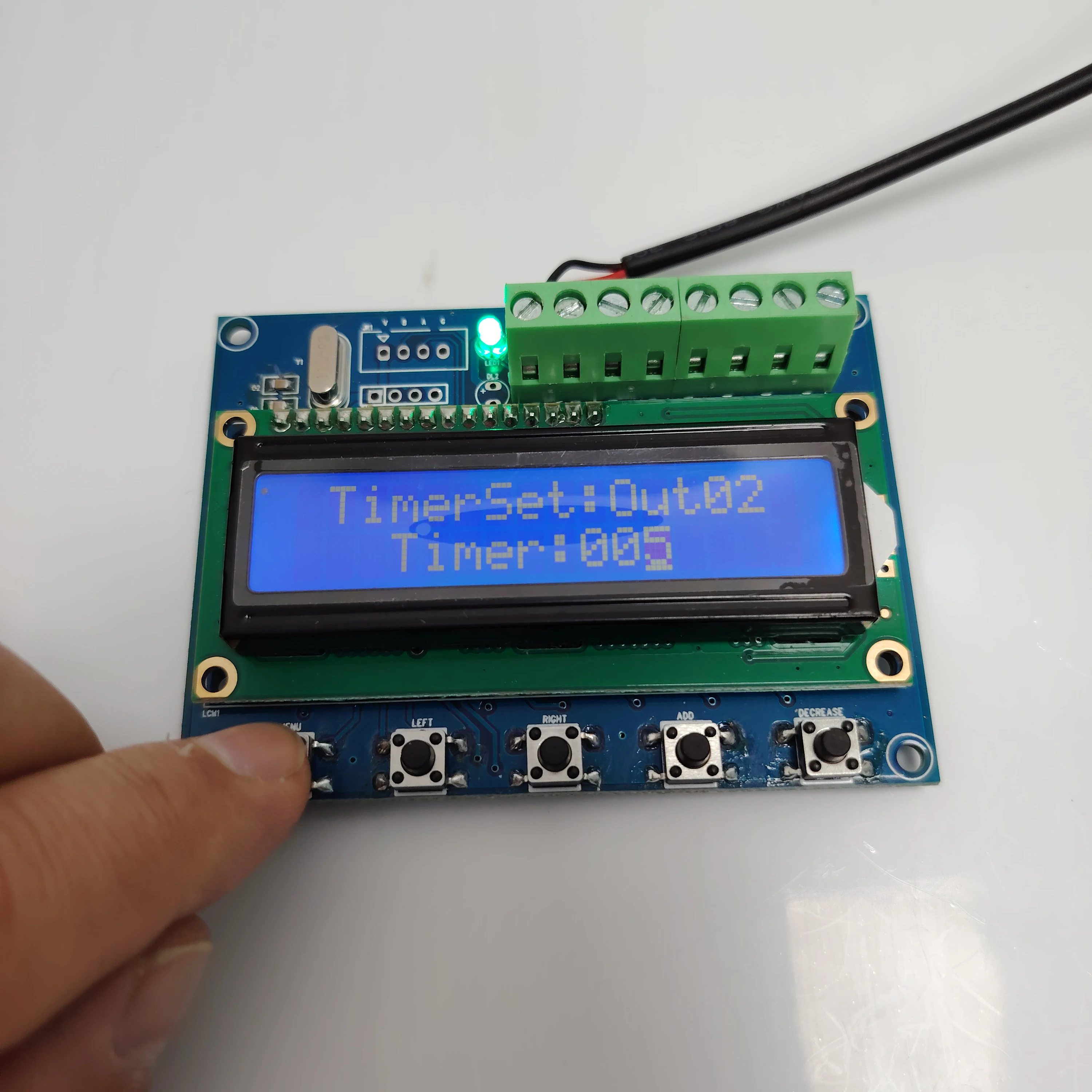 Picture 5: 3 Max Signal Chanel Output Programmable Traffic Light Controller 12 to 24V Input And Output 0 to 999 Seconds Microprocessor