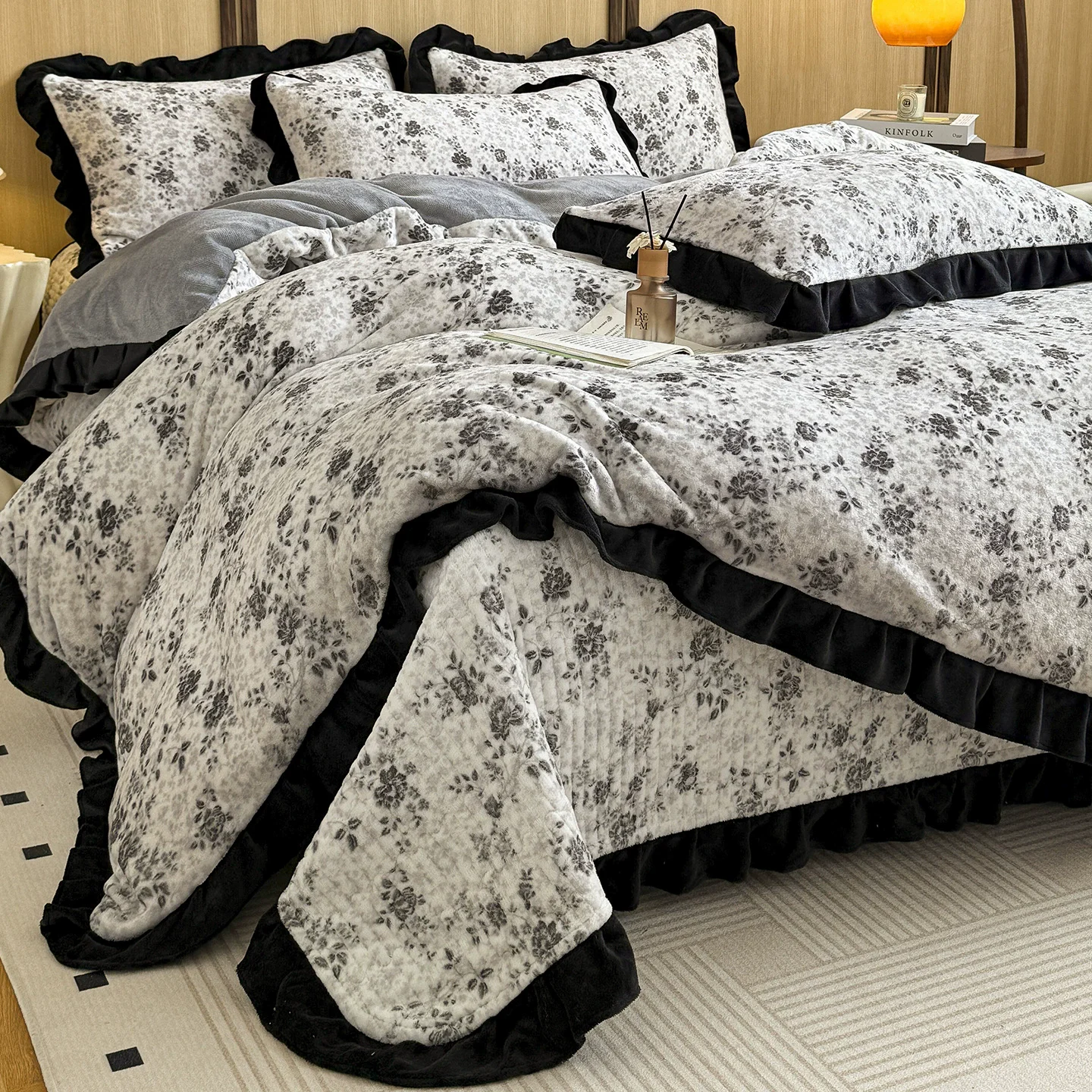 Milk Fleece Winter Thickened 4pcs Bedding Sets Black Flower Warm Quilt Cover Bedspread for Women Bedroom Queen Size
