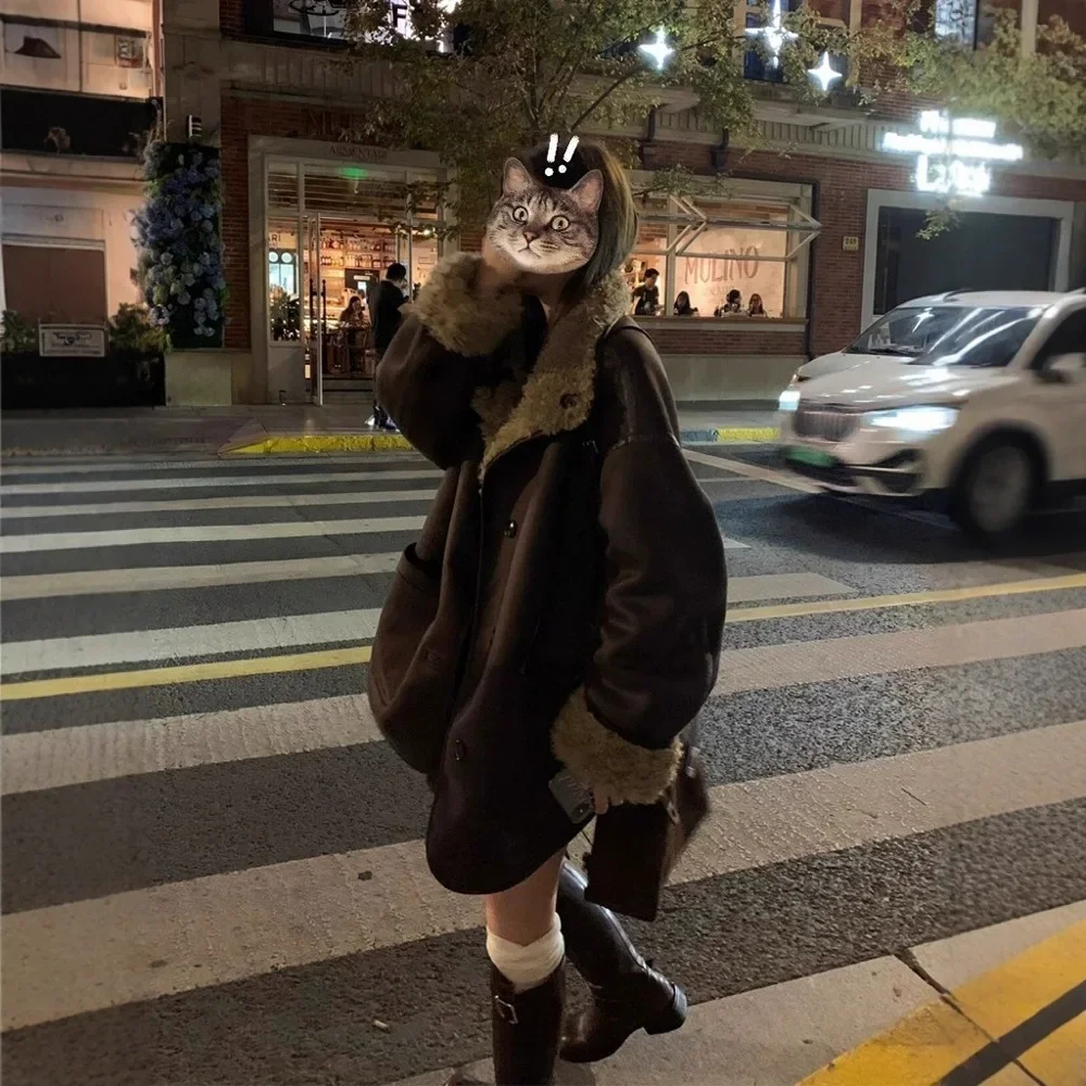 

Reversible Women Winter Artificial Fur Coat Leather Spliced Lambwool Button Lady Fur Jacket Slouchy Female Casual Eco Fur Coat