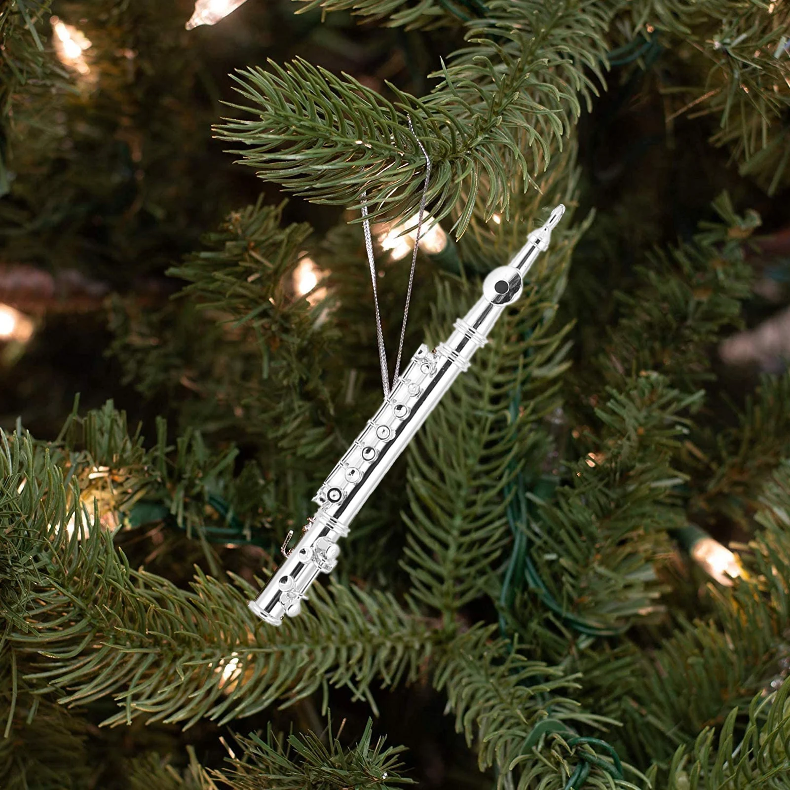 C9 Mini Flute Keychain Metal Key Ring Gift Decoration Musical Instrument Ornament Silver Wind Band Ornaments Christmas Gifts