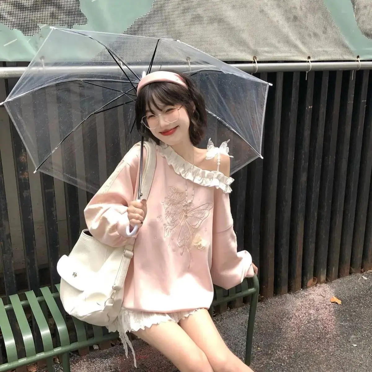 

Japan Sweet Slanted Shoulder Gray Long-Sleeved Sweatshirt For Women Spring And Autumn New Korean Lace Print Loose Design Top