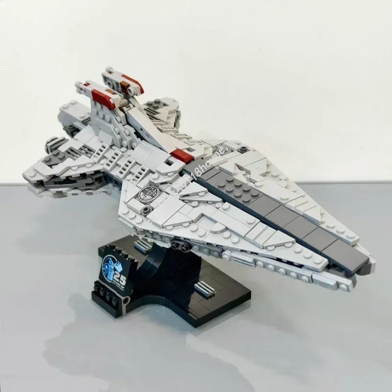 NEW 660PCS Space Venator Class Star Destroyer Midi Scale Moc Building Blocks Model Creative Expert Bricks DIY Assemble Toys Gift