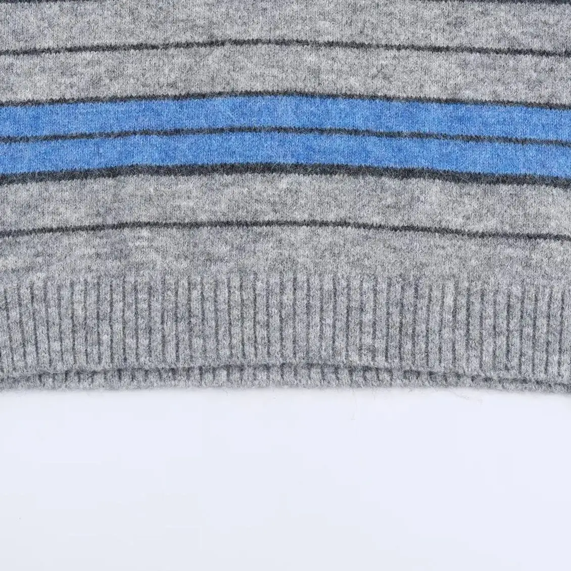 DiYiG WOMAN 2025 موضة شتاء جديدة سترة مخططة متباينة أنيقة بياقة بولو كل مباراة سترة بأكمام طويلة Mujer