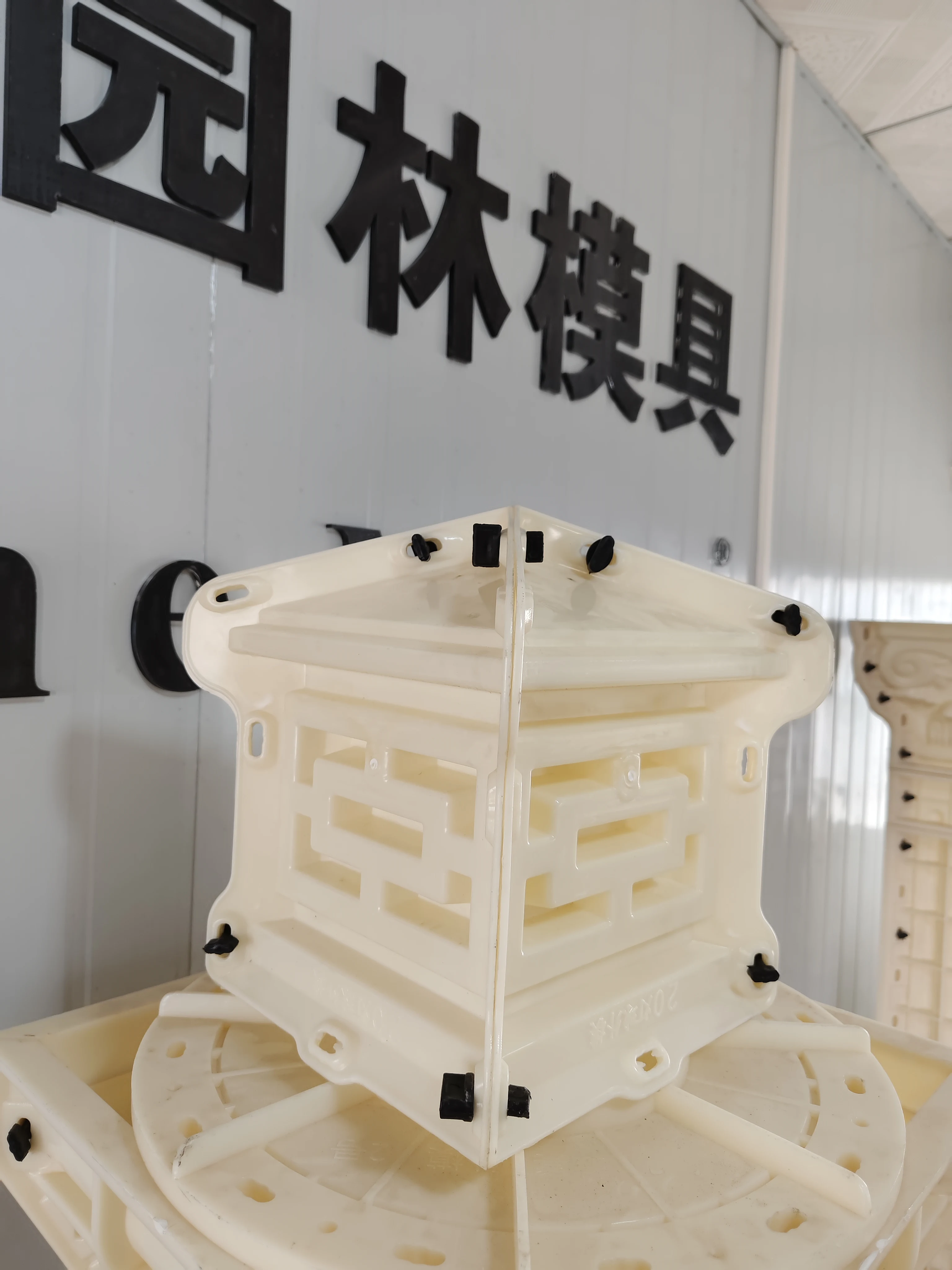 Suitable for concrete ABS, sale of animal fish-shaped molds. Factory price.