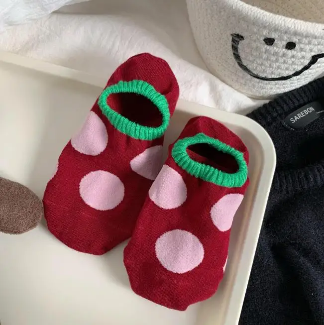 Randomly Selected 5 Pairs of New Japanese-Style Trendy Cute Polka Dot Everyday Versatile Invisible Socks