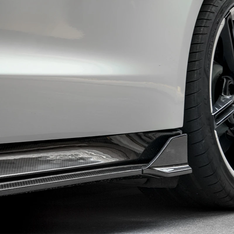 Car Accessories Taycan GTS 4S Turismo 4 Dry Carbon Fiber Side Skirts Body Kit Lightweight Exterior Styling Component