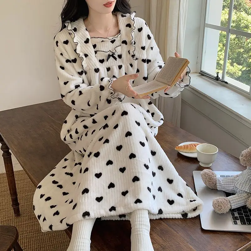 

2025 Winter Long Sleeve Thick Warm Flannel Print Nightgowns for Women Coral Velvet Sleepwear Night Dress Nightdress Home Nighty