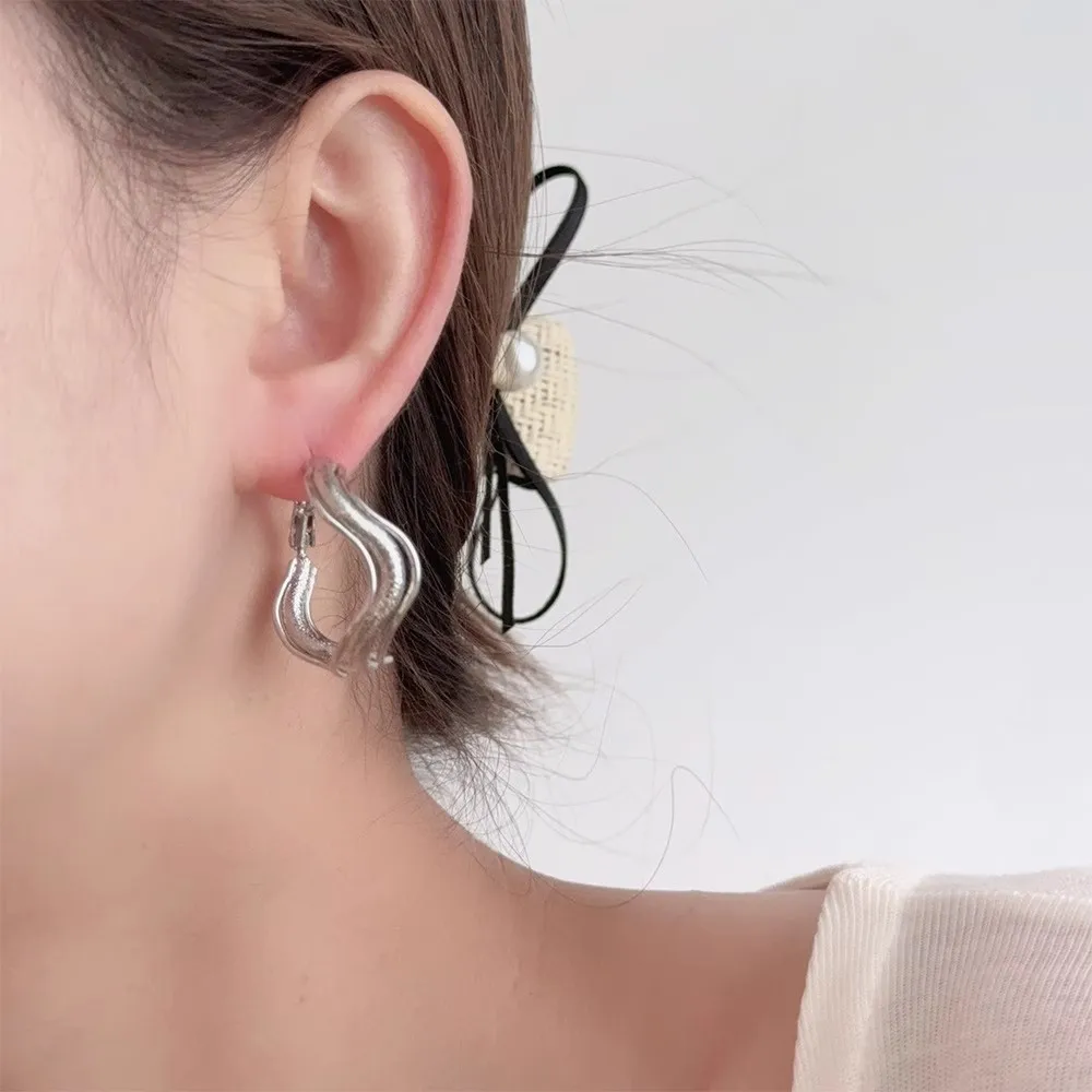 

Minimalist Irregular Multi-layer Metal Hoop Earrings Luxury Temperament Women Fashion Ear Jewelry