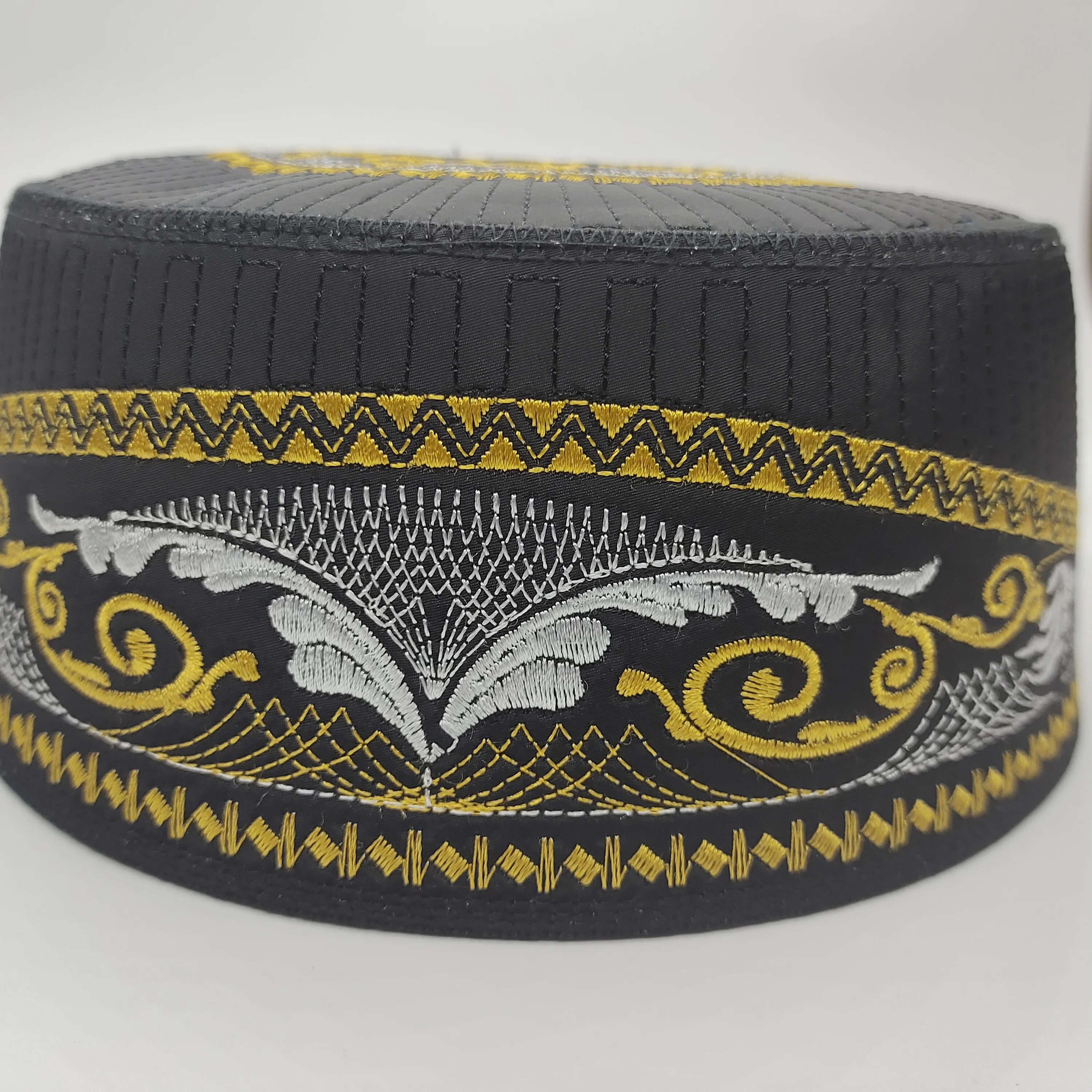 Gorro musulmán para hombre, gorro de oración, Hijab islámico, turbante de Arabia Saudita, Kufi, blanco y negro, nueva moda, envío gratuito